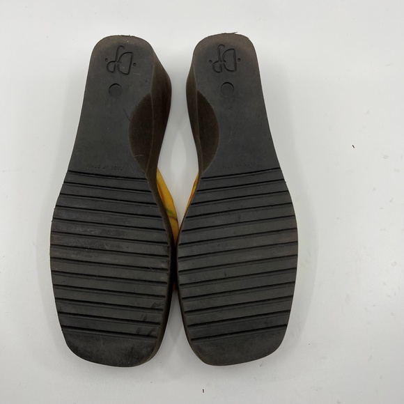 Donald  J Pliner Tie Dye Green Orange  Fabric Mesh Wedge/Slide Sandals 8 M - Picture 7 of 8